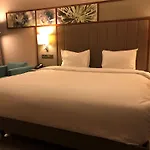 فندق هيلتون جاردن إن مطار أتاتورك 4*
