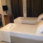 فندق هيلتون جاردن إن مطار أتاتورك 4*