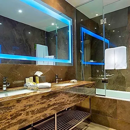 Hotell Hilton Garden Atatuerk Airport 4*