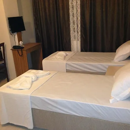 Hotel Hilton Garden Atatürk Airport 4*